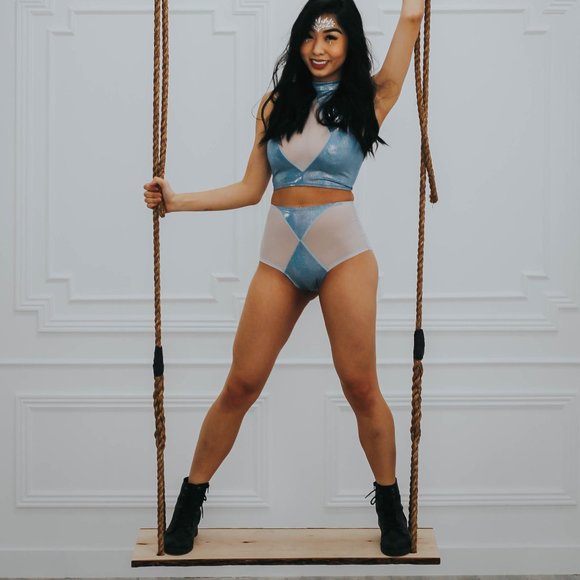 Diamond Rave Outfit - Picture 2 of 8